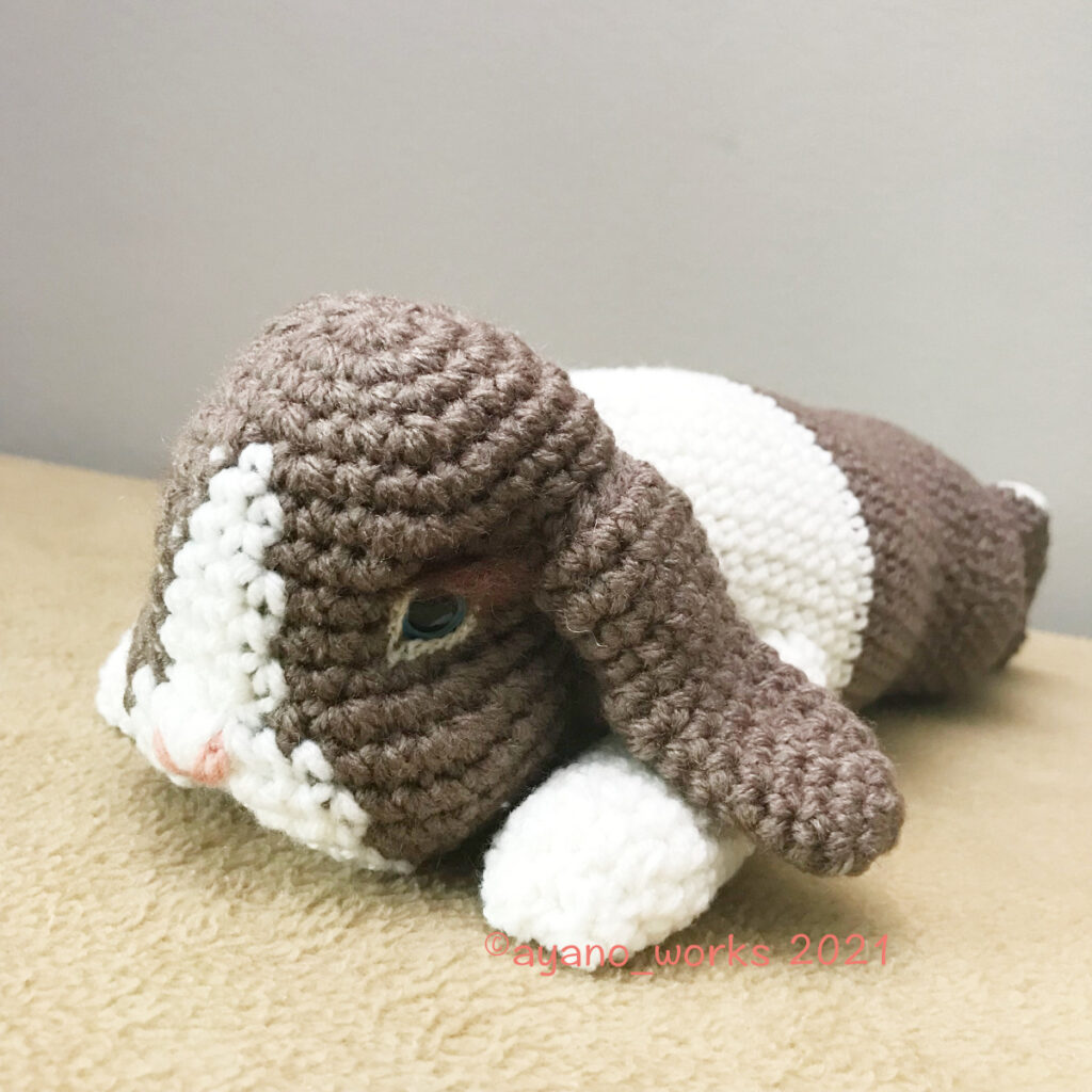 Amigurumi Stretch Out Lop Bunny のびのび垂れ耳うさぎのあみぐるみ