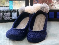 Crochet Slippers with Pom pom　かぎ編みのポンポンルームシューズ